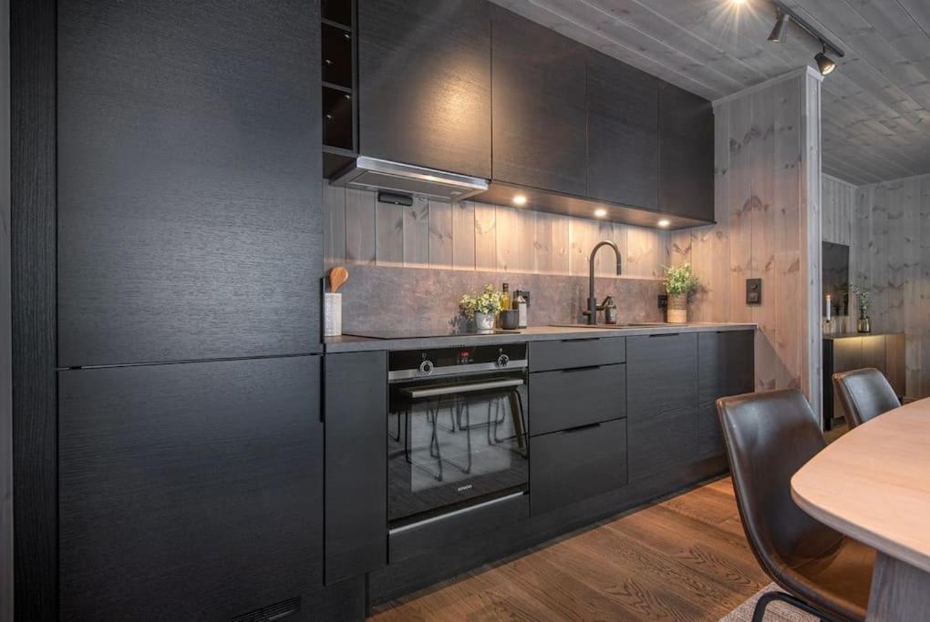 Nordic Charm Retreat With Sauna, Central To Strandafjellet Ski Resort & Geiranger Stranda  Extérieur photo
